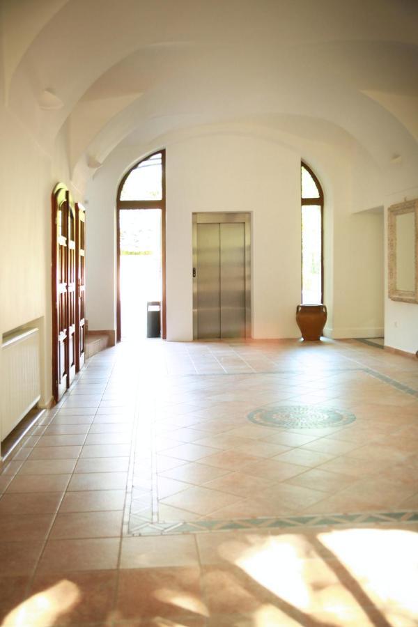 Hotel Dream Τρνάβα Εξωτερικό φωτογραφία