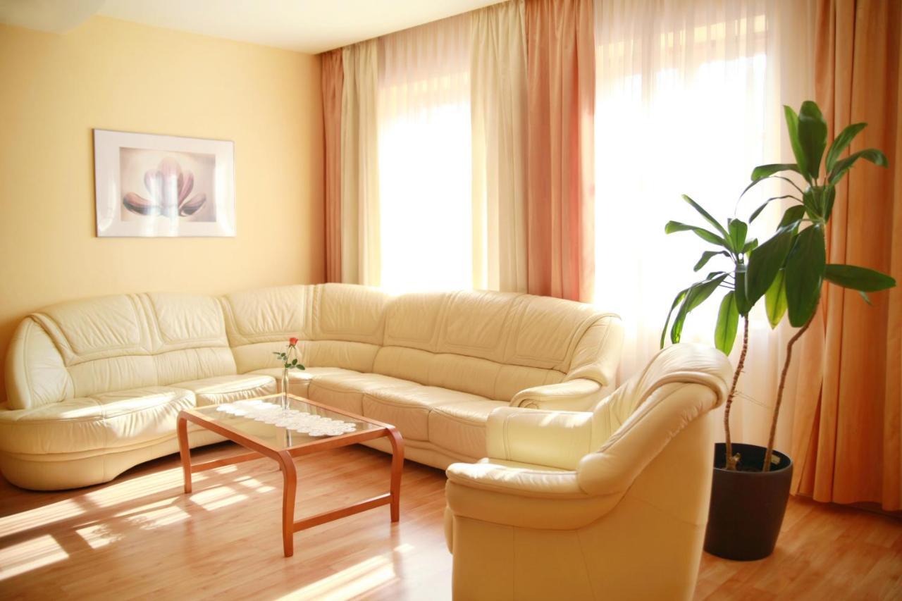 Hotel Dream Τρνάβα Εξωτερικό φωτογραφία